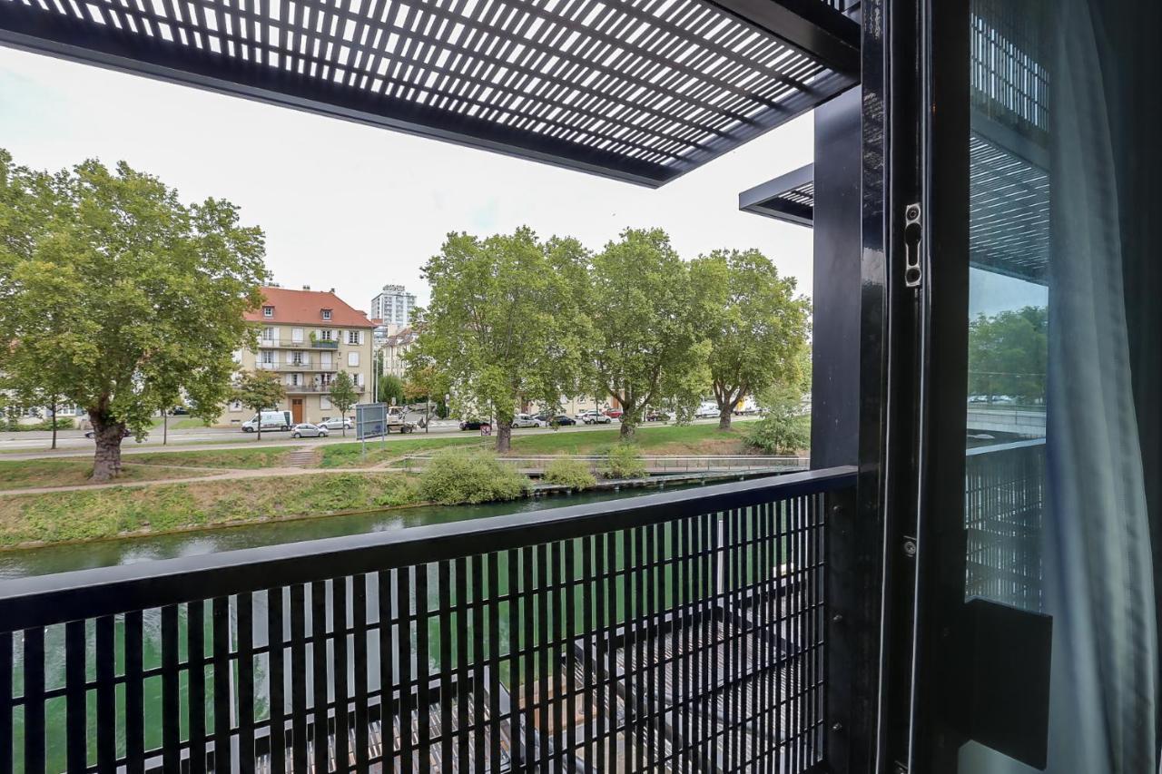Club Lord Au Bassin D'austerlitz *